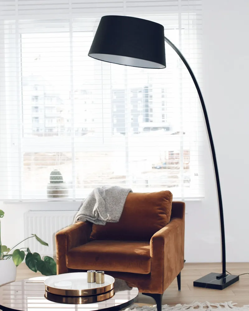 Lâmpada de Leitura Candeeiro de pé com abajur preto 188 cm BENUE