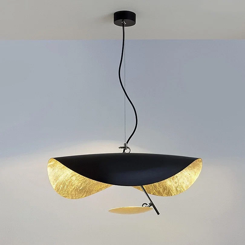 Suspended/legendary luminaire com Tripla Iluminação