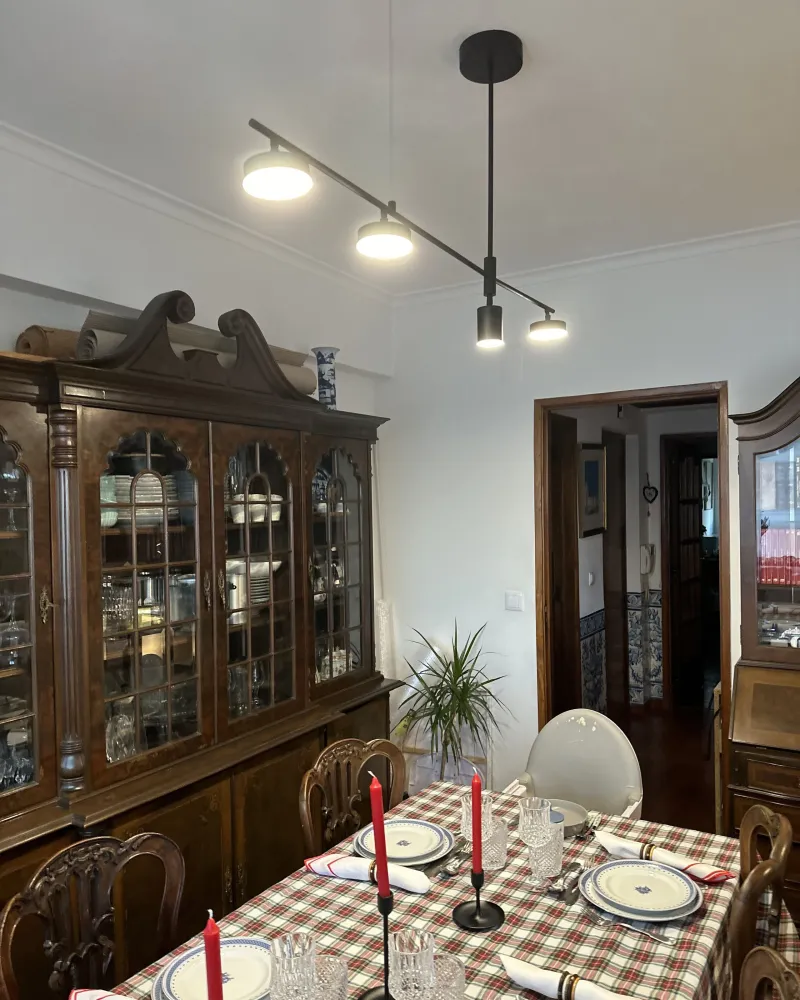 Candeeiro de teto com 4 focos LED em metálico preto FOYLE