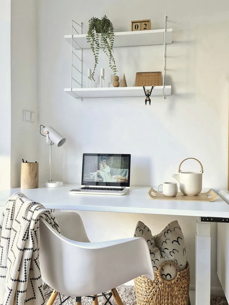 Metal Desk Lamp White TYRIA
