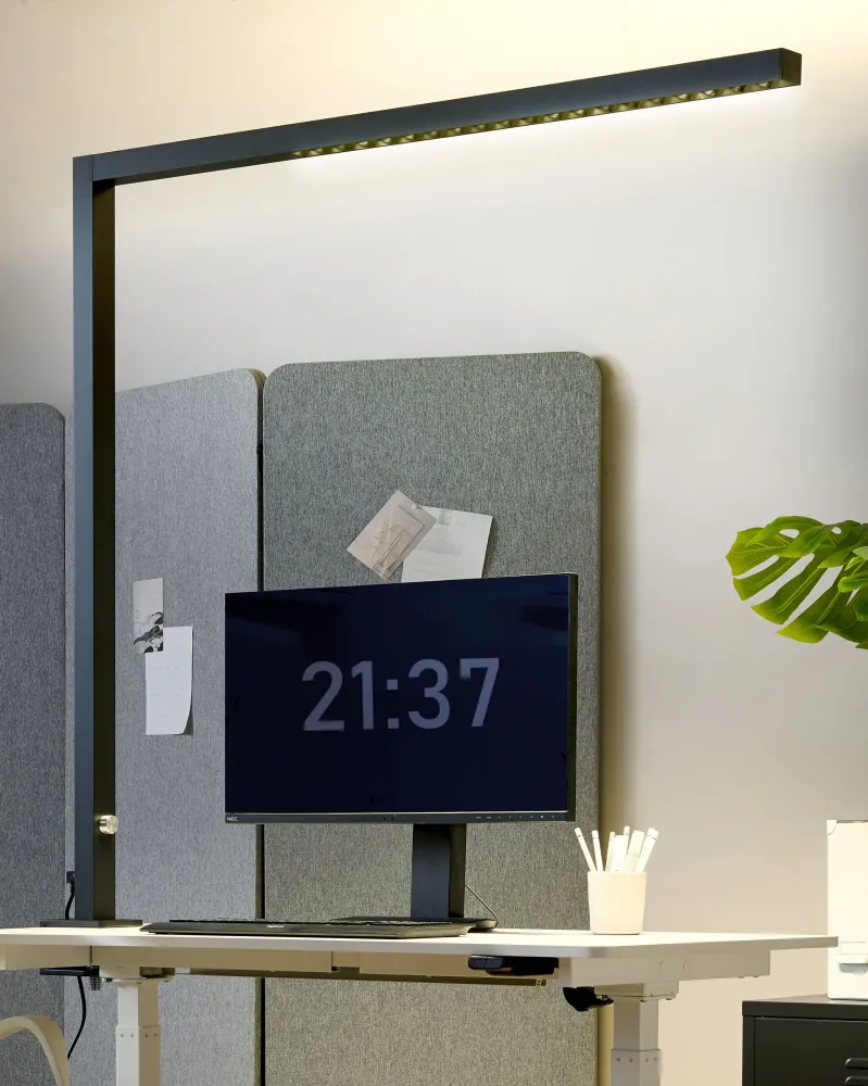 Metal LED Clamp-On Desk Lamp Negro VOLANS Cabo 5 Metros