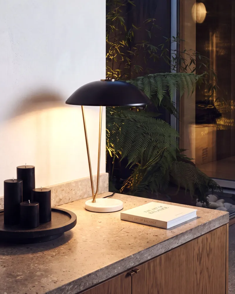 Metal Table Lamp Black and Ouro DANTO