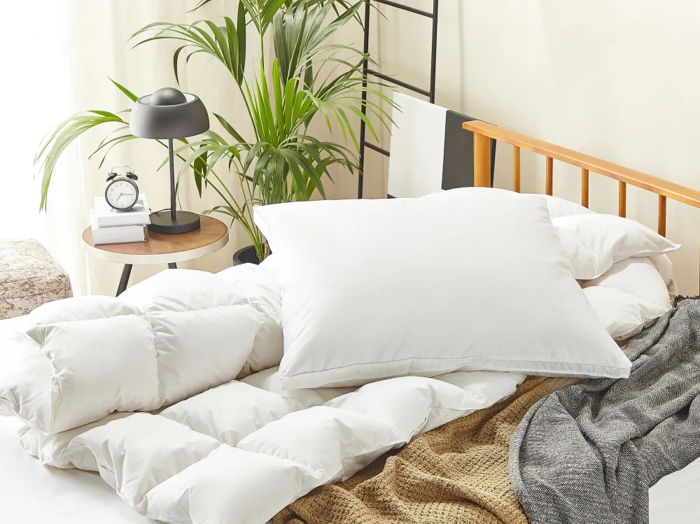 Almofada de baixo perfil com recheio de penas 80 x 80 cm VIHREN para Instalação em Sanca